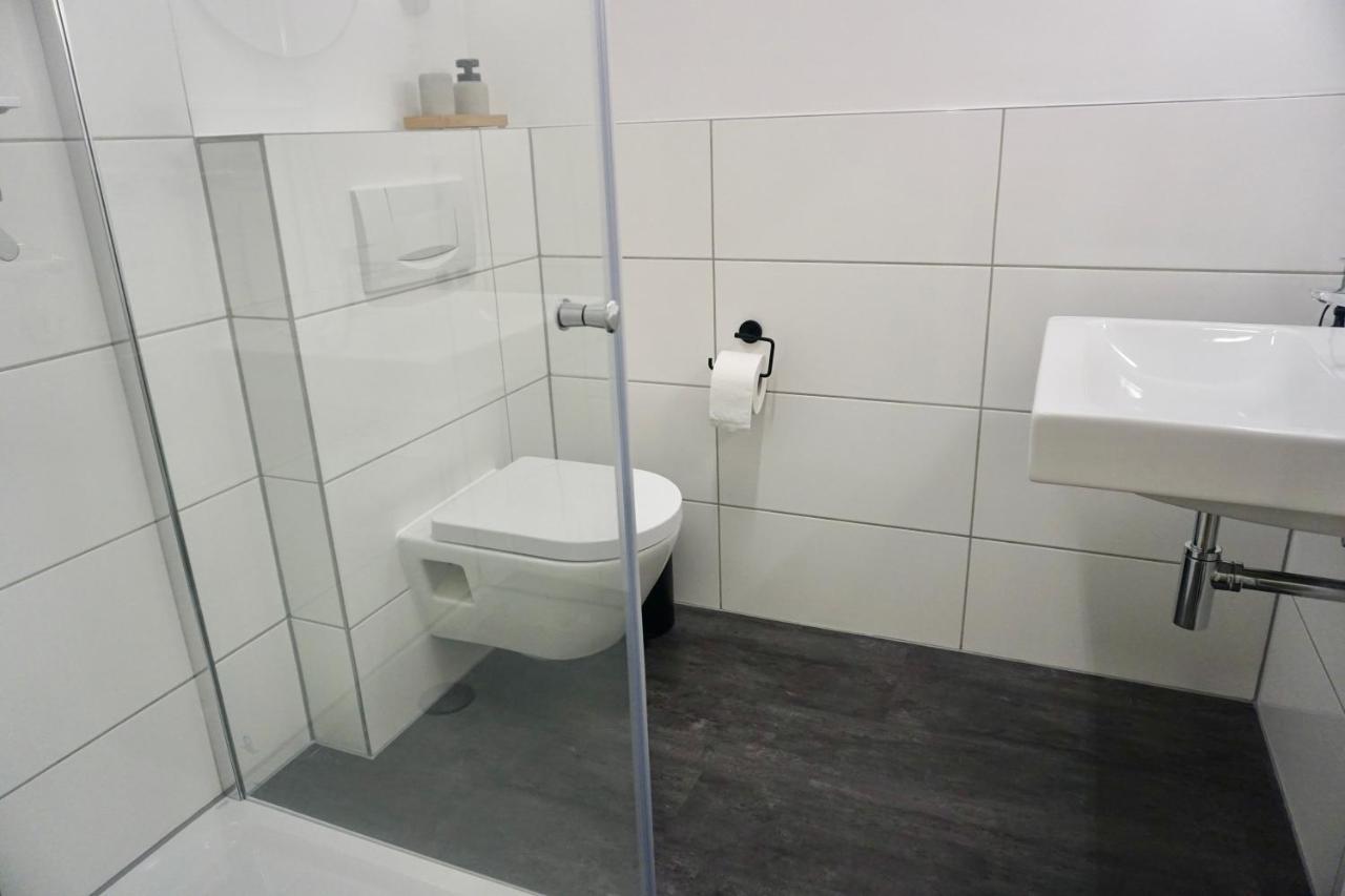 Landhotel Strandallee Wunstorf Bagian luar foto