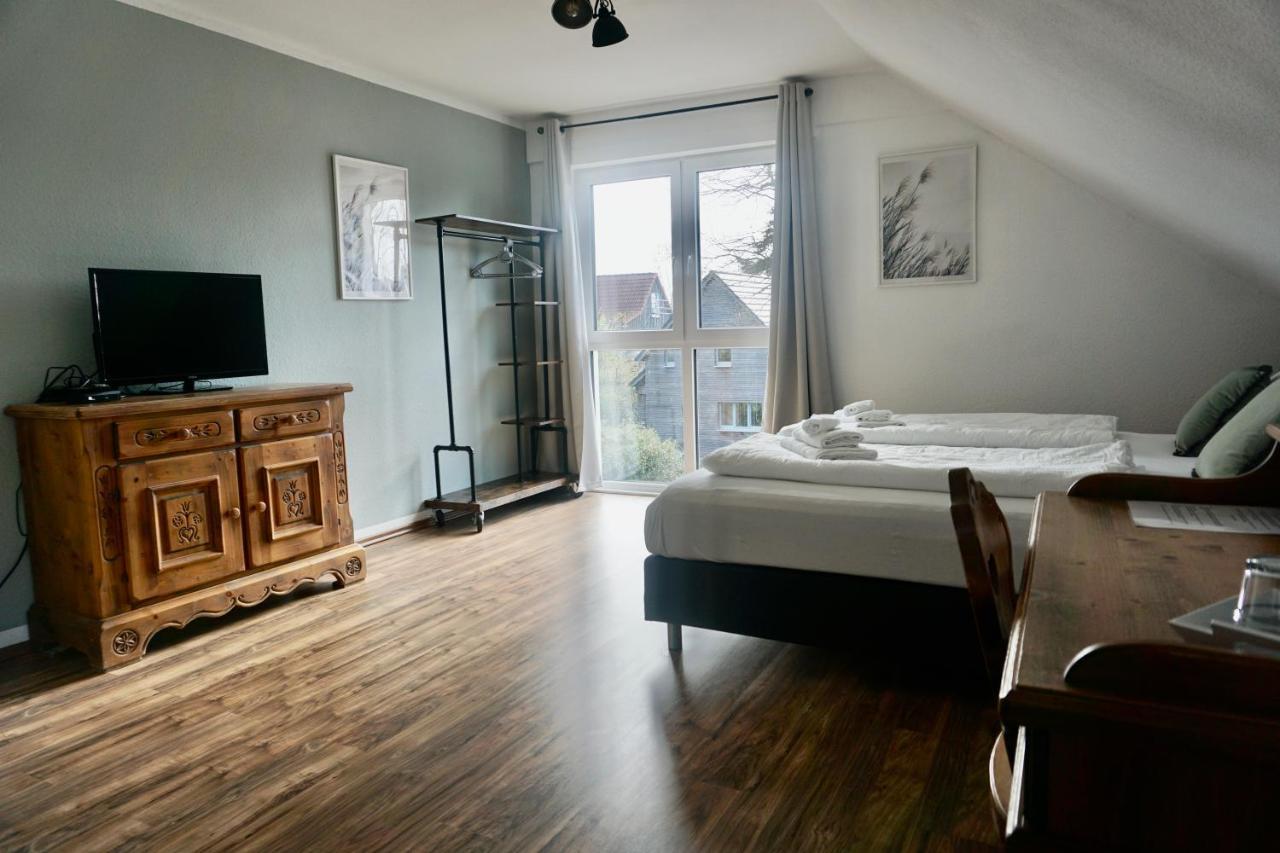 Landhotel Strandallee Wunstorf Bagian luar foto